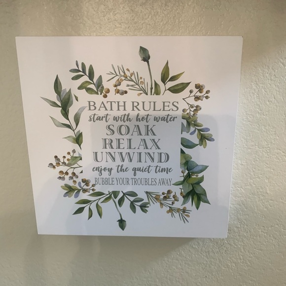 Clothes and Household - Picture 2 of 13